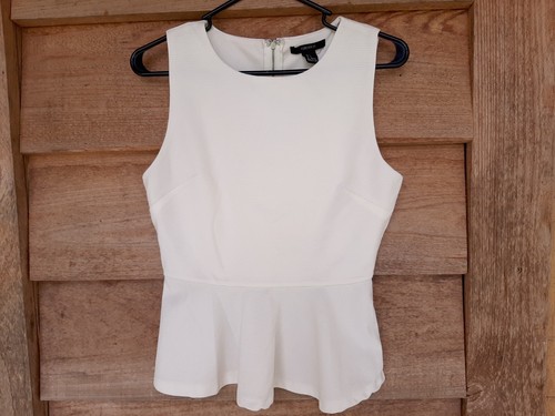 Calvin Klein Women's Sleeveless Blouse with Inverted Pleat (Regular and Plus Sizes), Blush, X-Small at Women's Clothing store