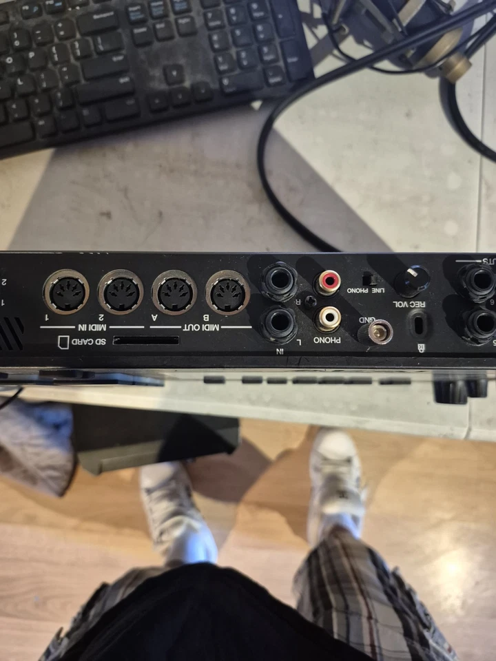 Akai MPC Live plus 250GB hard drive installed free shipping - Image 4 of 4