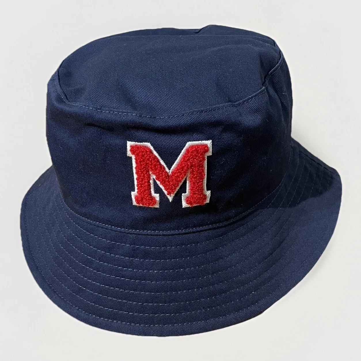 Moncrief London Bucket Hat Navy College Logo Logo Festival Casual Holiday BNWT