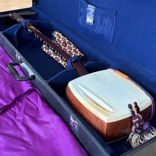 Nagauta Shamisen with hard case and accessories