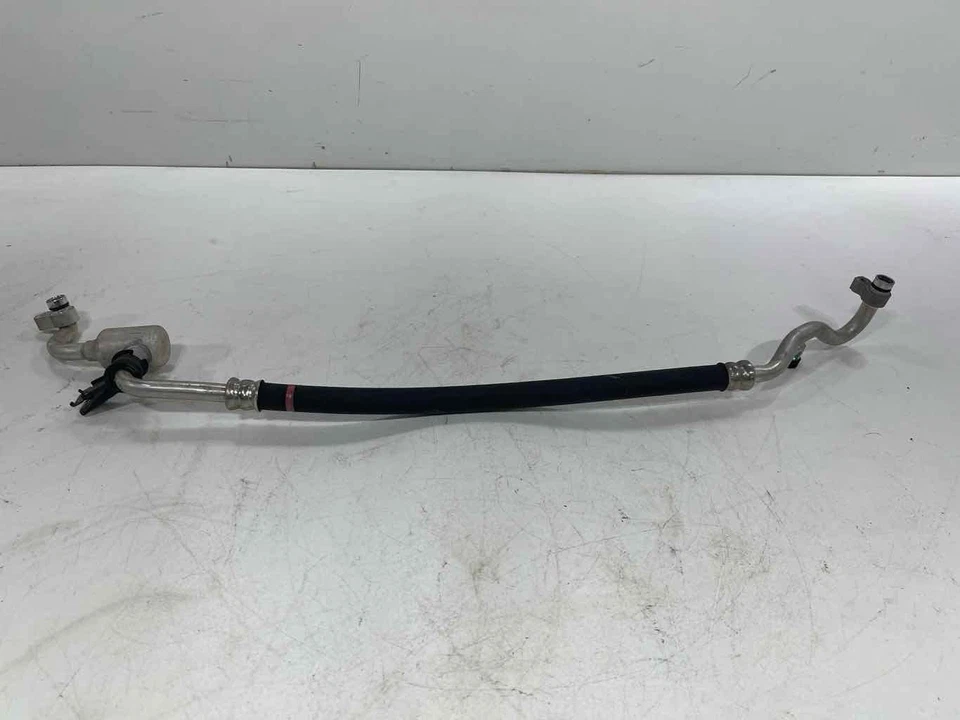 Manguera de succión de aire acondicionado Honda Civic 2022-2024 2,0 L 80311T21A01 OEM Foto 3 de 4
