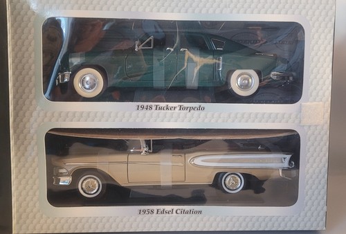 Road Signature Classic Collection 1:18 Toys R Us 1948 Tucker & 1958 Edsel - Picture 2 of 6