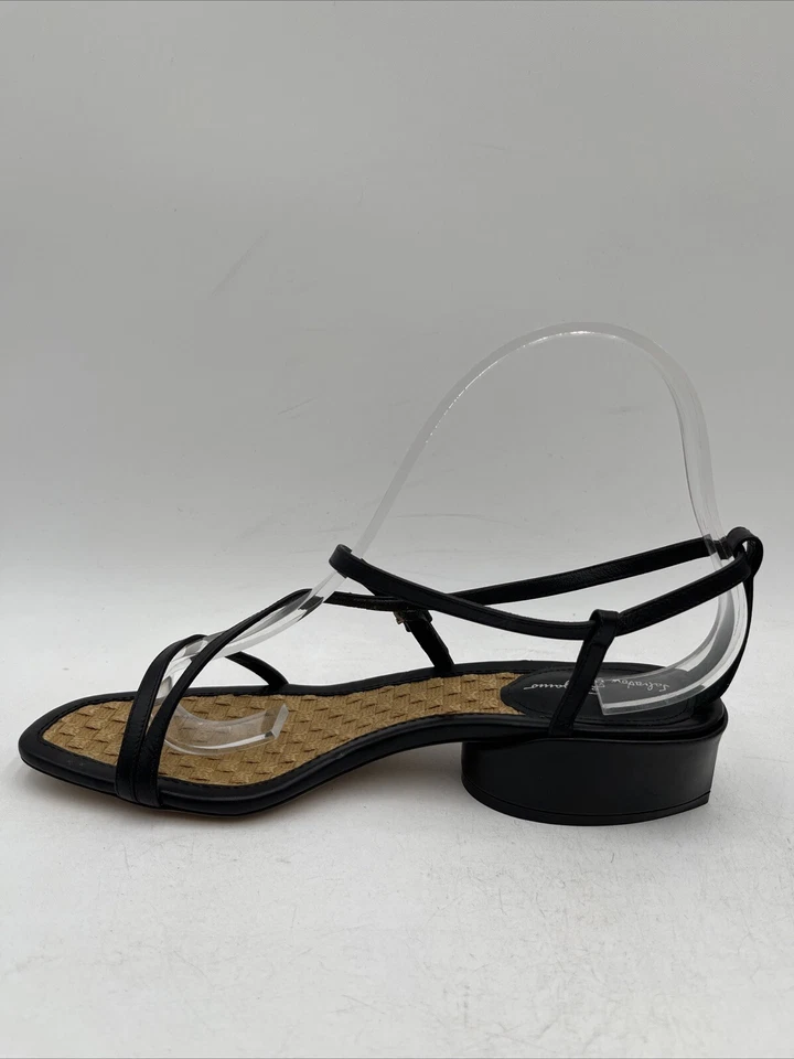 SANDALIAS DE TACÓN BLOQUE CON TIRAS EGADI Salvatore Ferragamo para mujer negras talla 7 Foto 4 de 4