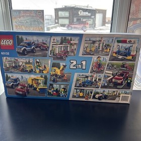 LEGO CITY: Service Station (60132)