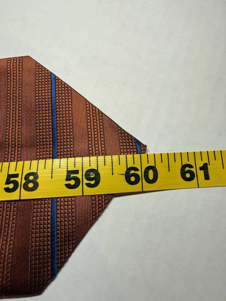 Corbata de seda Jos A Bank a rayas anaranjadas quemadas extra larga 60 1/8” x 4” hecha en EE. UU. USADA EN EXCELENTE ESTADO Foto 4 de 4