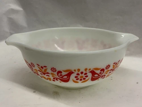 Pyrex Friendship #443 2.5 Quart Red Birds Cinderella Handle Mixing Bowl