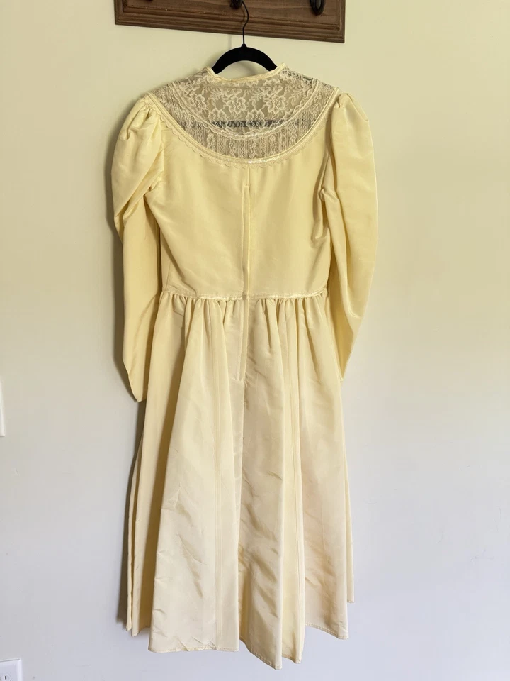 Vestido de novia de colección años 70 Gunne Sax de Jessica pradera satinado encaje marfil amarillo talla 11 Foto 3 de 4