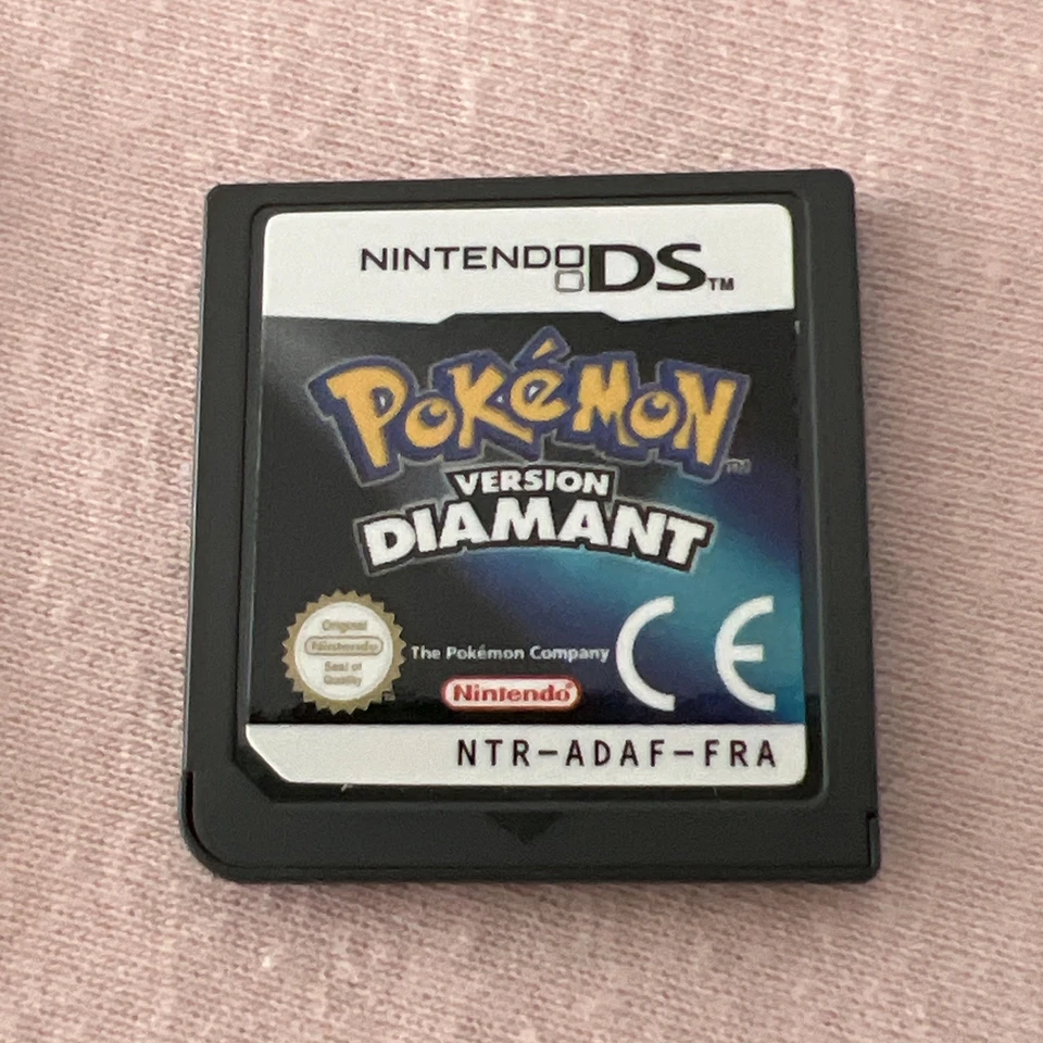 POKÉMON VERSION DIAMANT NINTENDO DS NEUF MAIS SANS BLISTER + STYLET + PORTE CLÉ - Photo 3/4