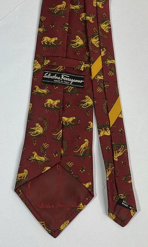 Corbata Salvatore Ferragamo 100 % seda estampado novedad corbata granate guepardo para hombre Foto 2 de 4