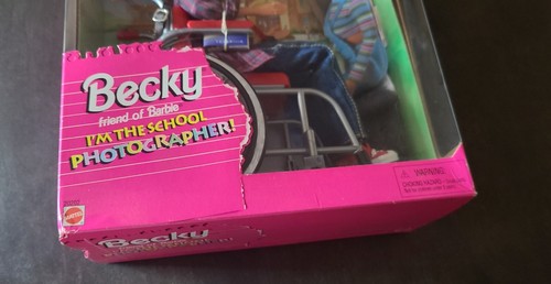 Becky Friend Of Barbie School Photographer Doll, 1998, Neu in ungeöffneter Verpackung - Bild 3 von 10
