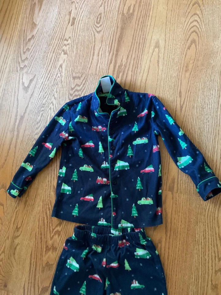 Праздничный пижамный набор Wondershop размер 6 — рождественские автомобили и елки, уютный хлопок  - Изображение 4 из 4