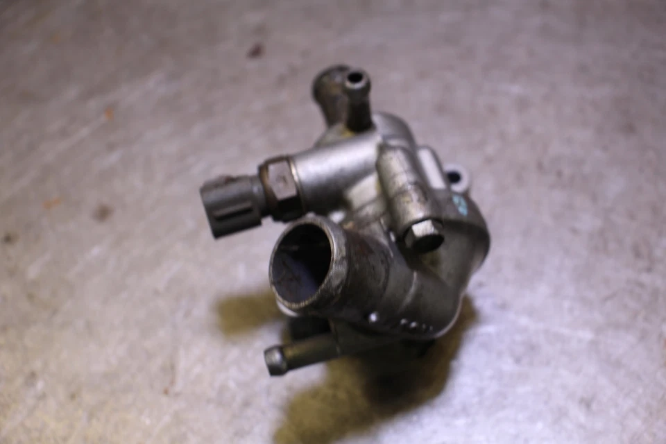 00-01 Cbr929rr Cbr 929rr 929 Thermostat Housing Foto 2 de 4