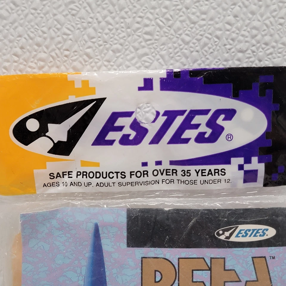 Estes Beta Series Wizard Flying Model Rocket Kit Skill Level 1 - Image 2 of 4