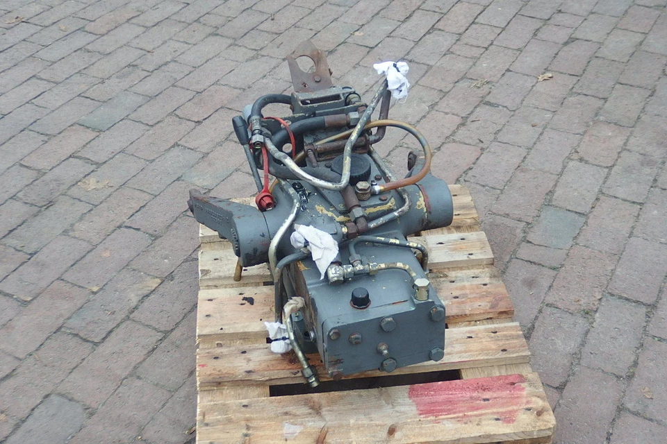 Hubwerk Hubwelle Hydraulik Kraftheber Hydraulikblock Fendt GT Geräteträger 365 - Bild 3 von 4