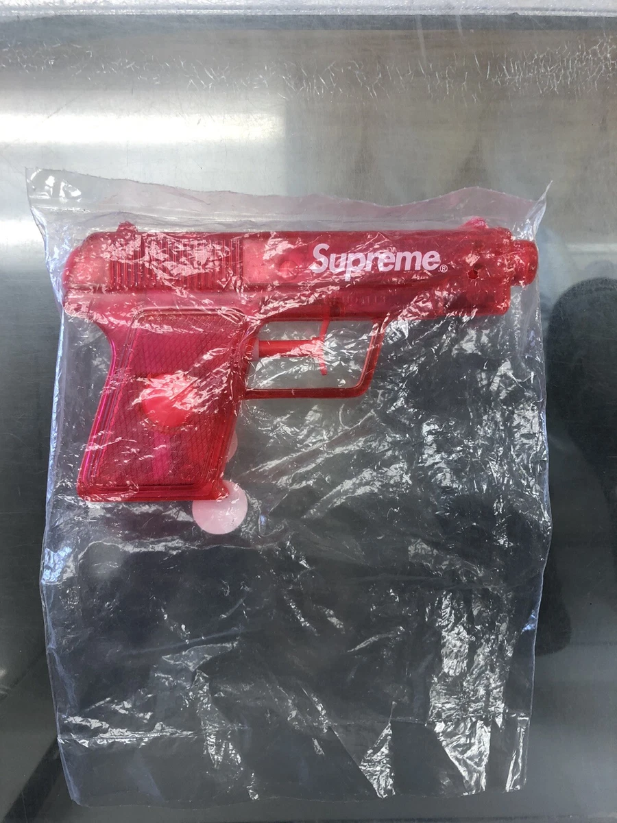 RARE SUPREME ITEM! RED SUPREME WATER GUN SQUIRT GUN PISTOL SS11