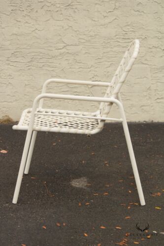 Mid Century Modern Set of Four Aluminum and Vinyl Outdoor Patio Armchairs - Picture 8 of 12
