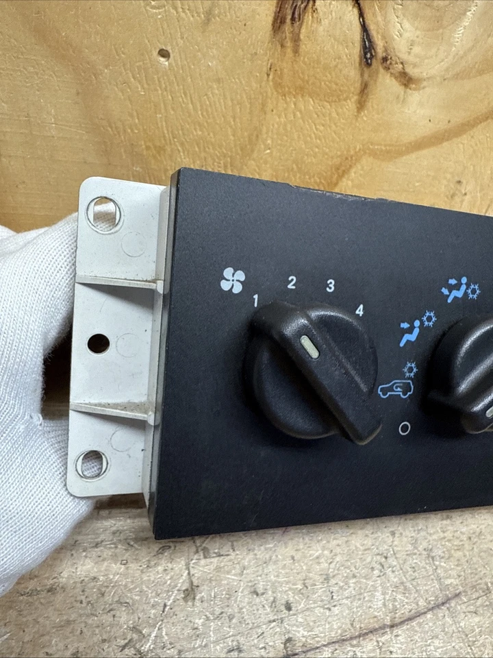 Jeep Cherokee XJ HVAC AC Heater Climate Temperature Control Switch Fits 99-01 Foto 2 de 4
