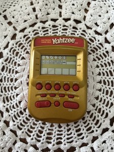 Vintage Yahtzee Electronic Handheld Game Gold Red Hasbro 2002 WORKING see pics