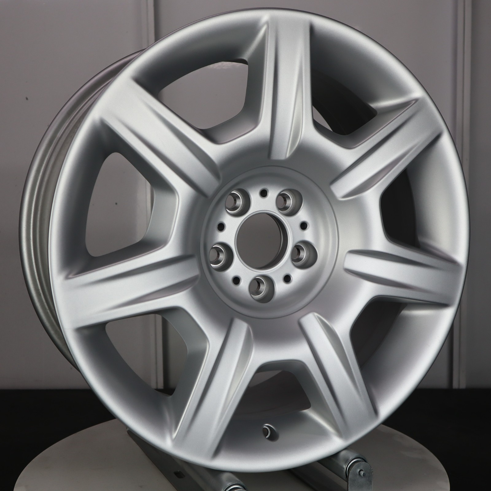 ROLLS ROYCE GHOST FRONT 20X8.5 WHEEL 36116782414 20" RIM 6782414 97742 NEW