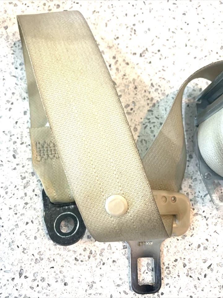 CINTURÓN DE SEGURIDAD TRASERO IZQUIERDO TOYOTA AVALON LIMITED OEM 13 14 15 16 17 18 Foto 3 de 4