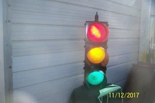 TRAFFIC SIGNAL FULL 12" STOP LIGHT WITH HOOD'S