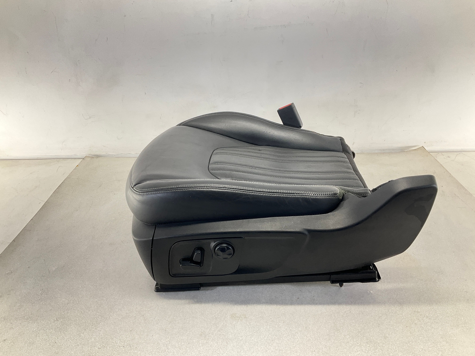 17-20 MASERATI Levante Front Left Driver Lower Seat OEM C