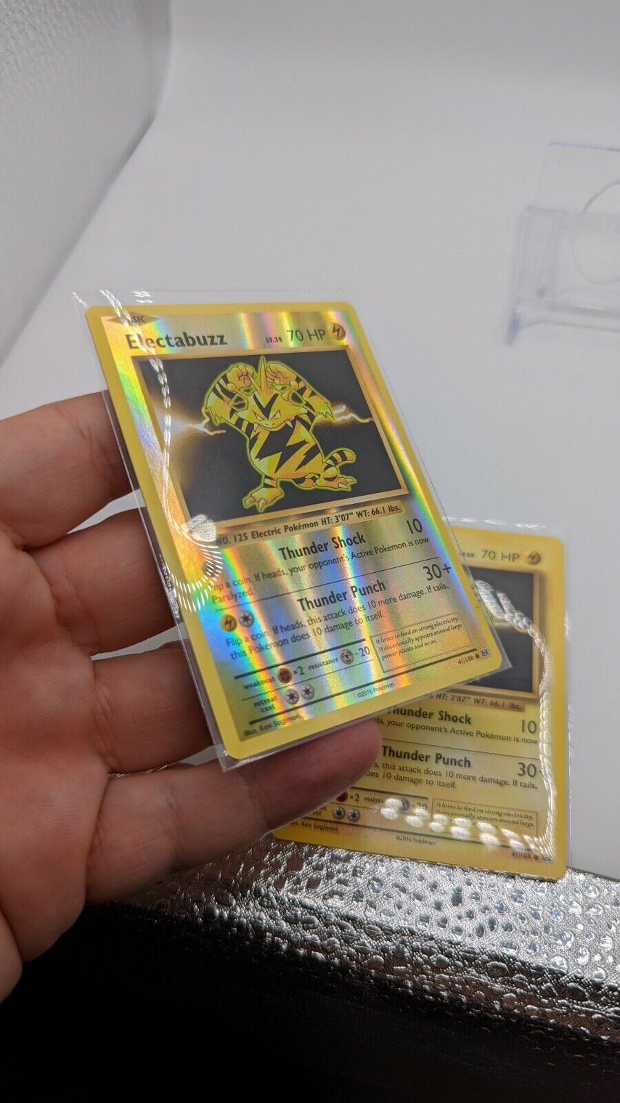 Pokémon Electabuzz 20/102 Base Set Card Unlimited (Portuguese) NM