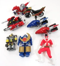 Saban Power Rangers Cycle & Mini Figure Lot Megazord