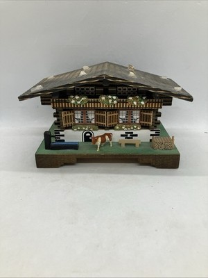 Vtg Wood Swiss Chalet Music Jewelry Box Edelweiss Alpine House Works Great