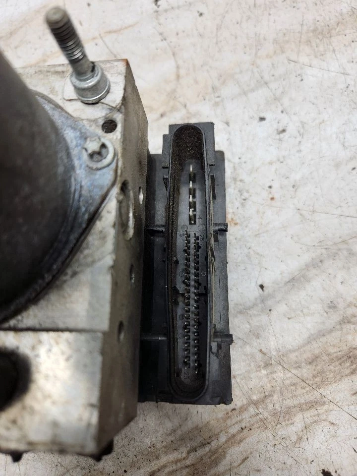 Used ABS Modulator fits: 2011 Acura Rdx Modulator Assembly vehicle stability ass - Image 4 of 4