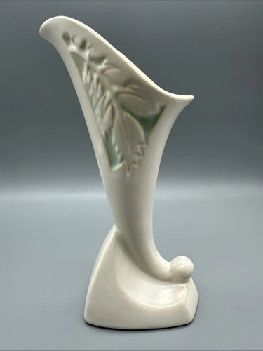 Vintage Roseville Silhouette White 1950  Art Deco Pottery Cornucopia Vase 721-8
