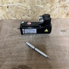 Schneider Electric Servo Motor Part No SH30551P02F2000 in very good condition