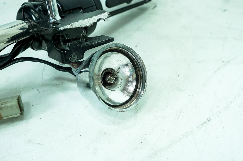 07 Harley Sportster Custom XL1200C Handlebars Left Right Switches Controls 1400 - Image 2 of 4