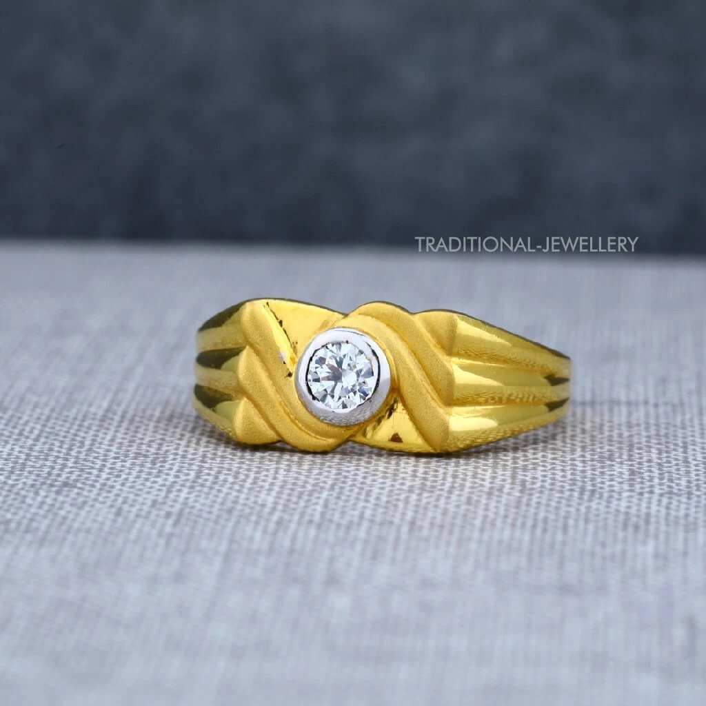 Superior Royal Looking Forming Gold Finger Ring Designs for Men FR1390