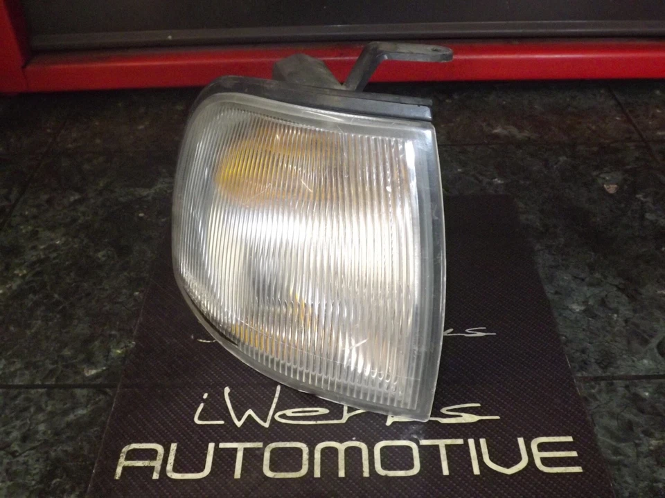 94-96 USDM OEM Infiniti Q45 передний пассажирский боковой угловой фонарь лампа ICHKOH 3351 R - Изображение 3 из 4