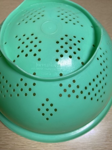 VINTAGE TUPPERWARE Green 10" Footed Colander /Strainer # 339-3 - Picture 3 of 5