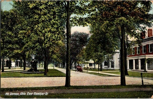 1918. MT VERNON, OH. EAST GAMBIER STREET. POSTCARD QQ7