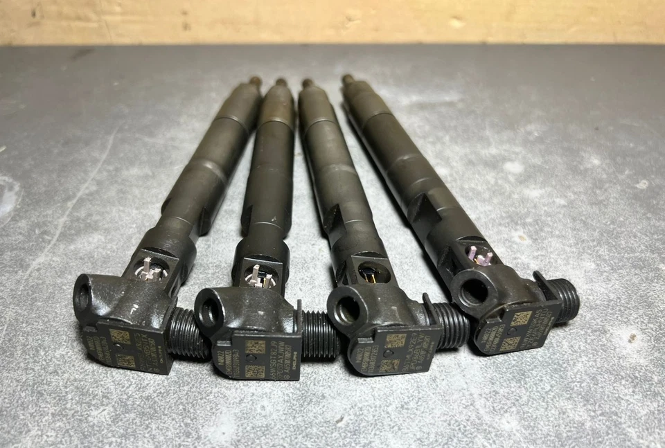 Juego de 4 piezas de inyector de combustible original Mercedes Sprinter OM651 A651 0700587 OEM diésel Foto 3 de 4