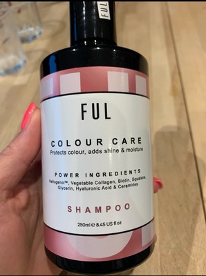 FUL Colour Care Shampoo schützt Farbe fügt Glanz Feuchtigkeit hinzu 250ml NEU UVP28