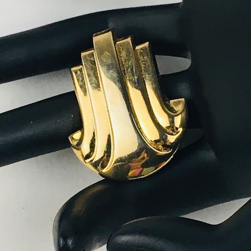Clip On Earrings Shiny Gold Tone Chunky Geometric Egyptian Revival Style Vintage - Picture 2 of 6