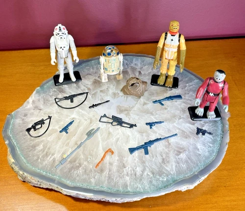 Vintage Star Wars -- Weapons -- 4 Complete Figures -- Accessories -- Yoda cane!!