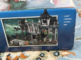 LEGO 10937 Batman Arkham Asylum Breakout 2013 RETIRED BRAND NEW Sealed 1619 pcs