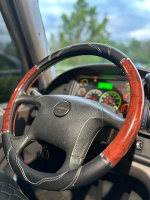 BDK Big Rig 18in. Steering Wheel Cover Soft Leather Grip Cherry Wood Grain Black