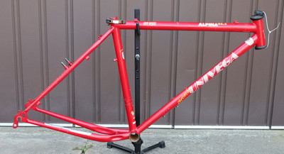 UNIVEGA Alpina S6.3 Bi-Axial Power Oval Rahmen RH46cm CR-MO Mountainbike RETRO
