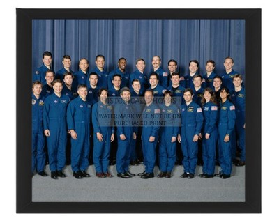NASA ASTRONAUT CANDIDATES CLASS OF 1998 INTERNATIONAL 8X10 FRAMED PHOTO
