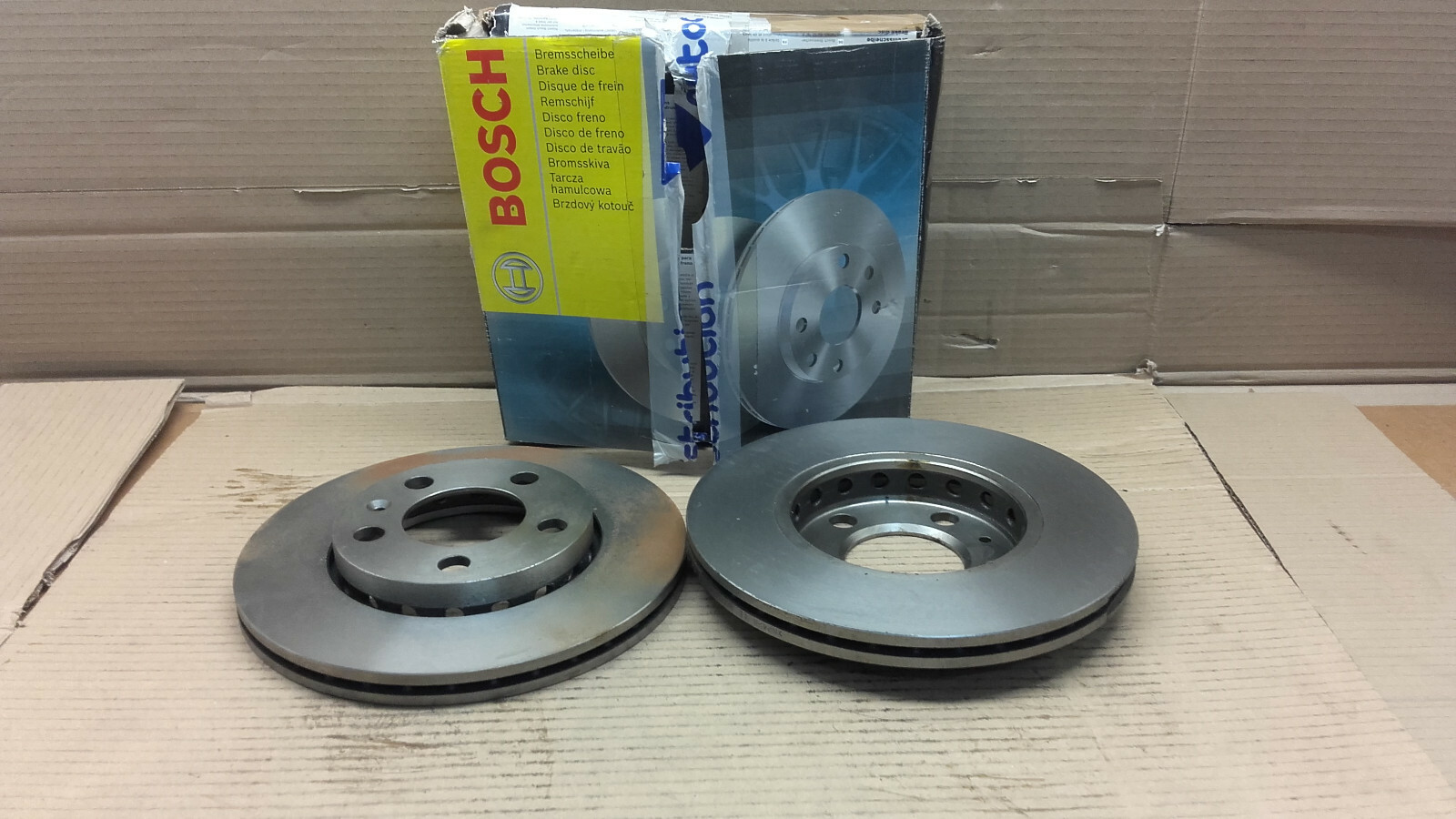 Disques de frein avant 239 mm pour trajets urbains VW Fox et Fabia