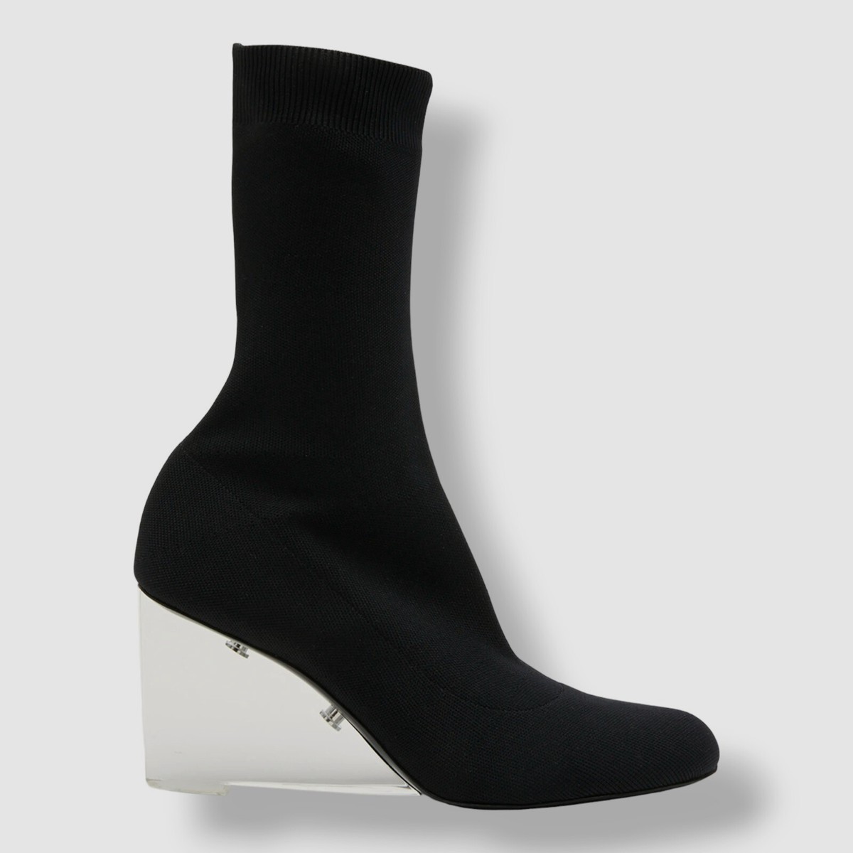 $1590 Alexander McQueen Women display picture 2
