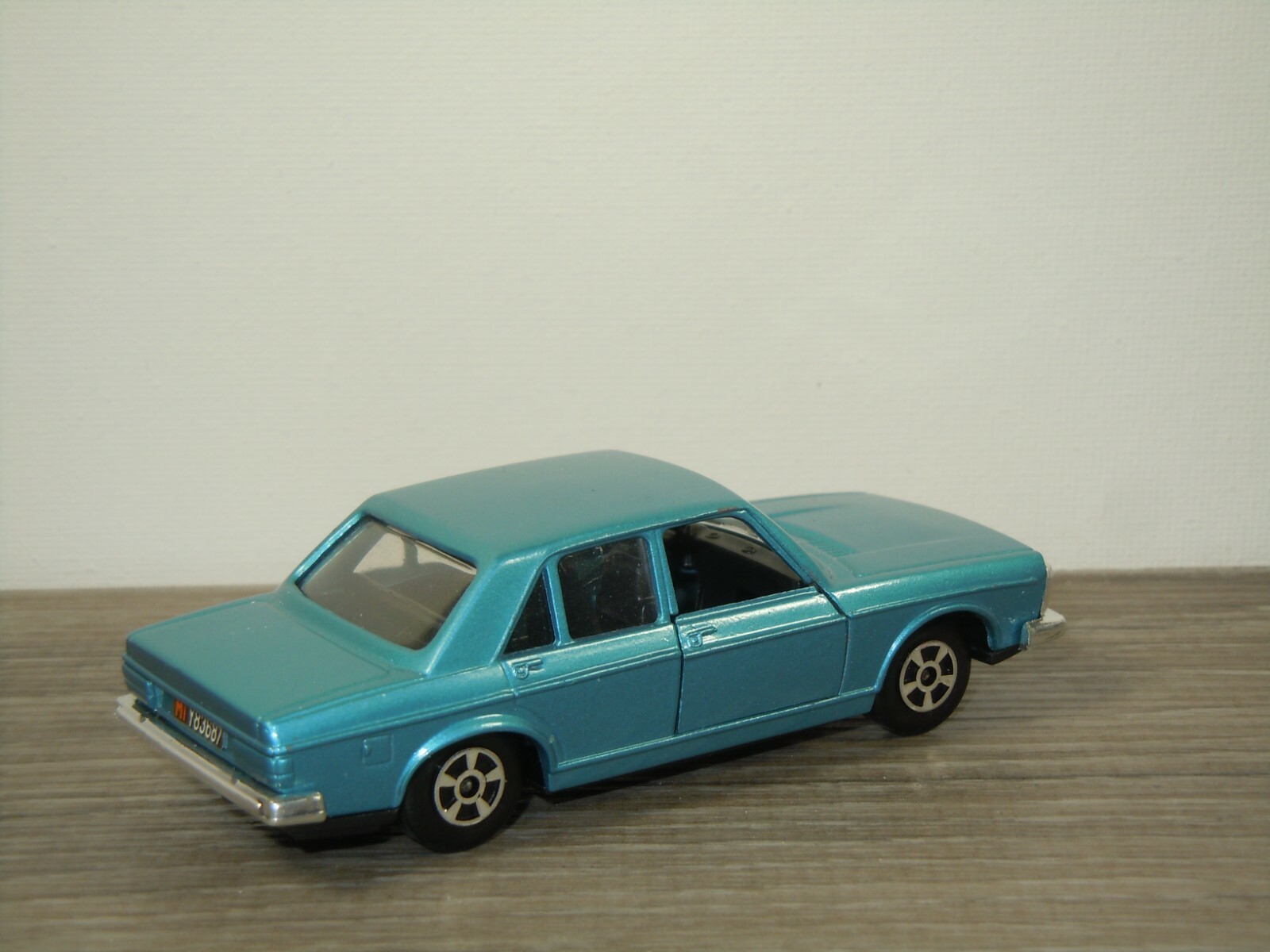 Picture 4 of 8