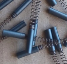 N°02 MINI SPAZZOLE MOTORE ELETTRICO CARBONCINI TONDI Ø 2.75 MM - H 10 MM (NUOVE)