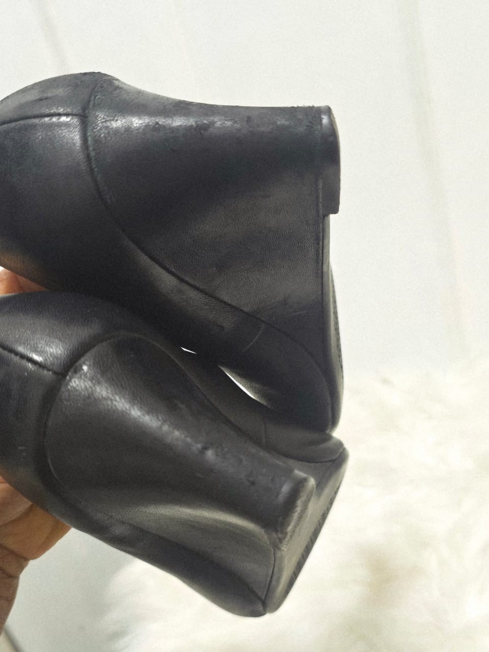 TORY BURCH Chelsea Black Leather shoe Gold Tone Logo Wedges Size 7M thumbnail 10